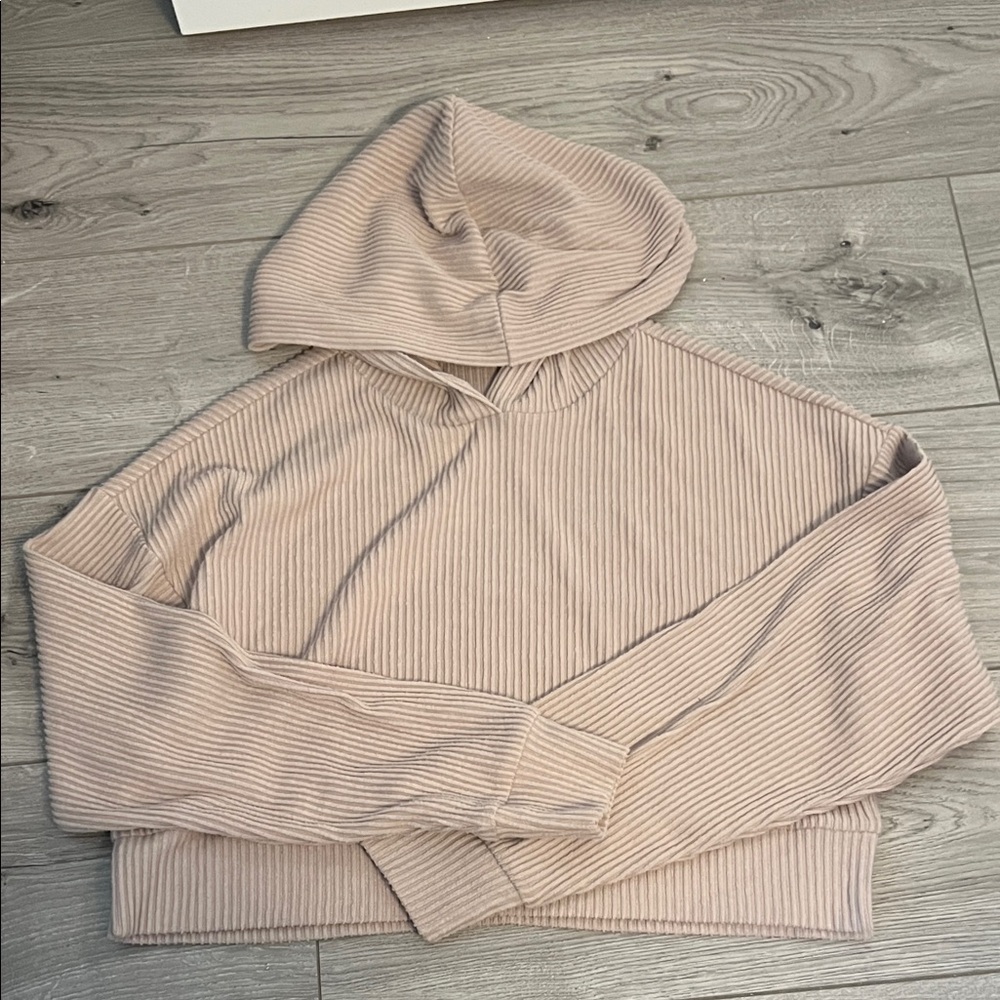 ALO Yoga Ribbed Hooded Sweater in Light Pink